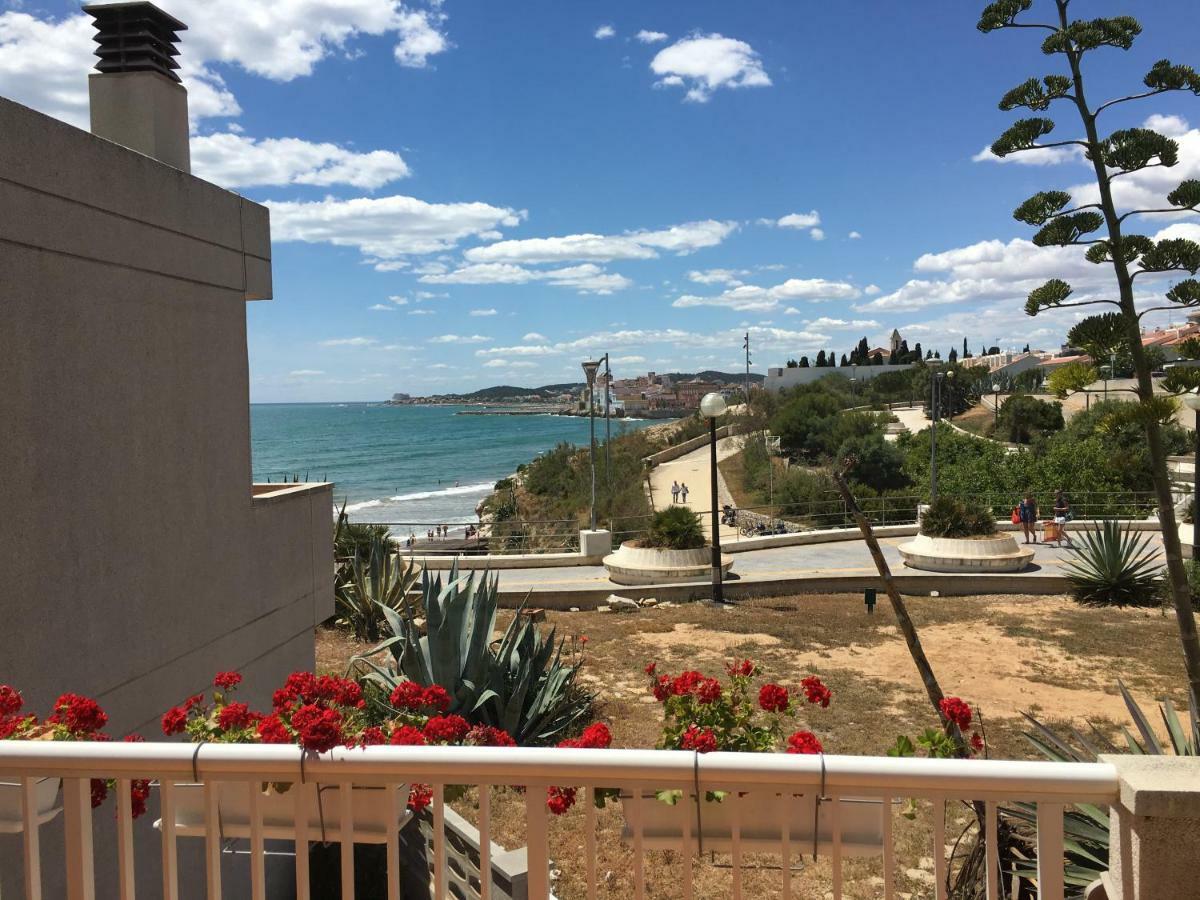 Casa Balmins Sitges Acomodação com café da manhã Exterior foto