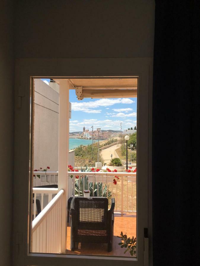 Casa Balmins Sitges Acomodação com café da manhã Exterior foto