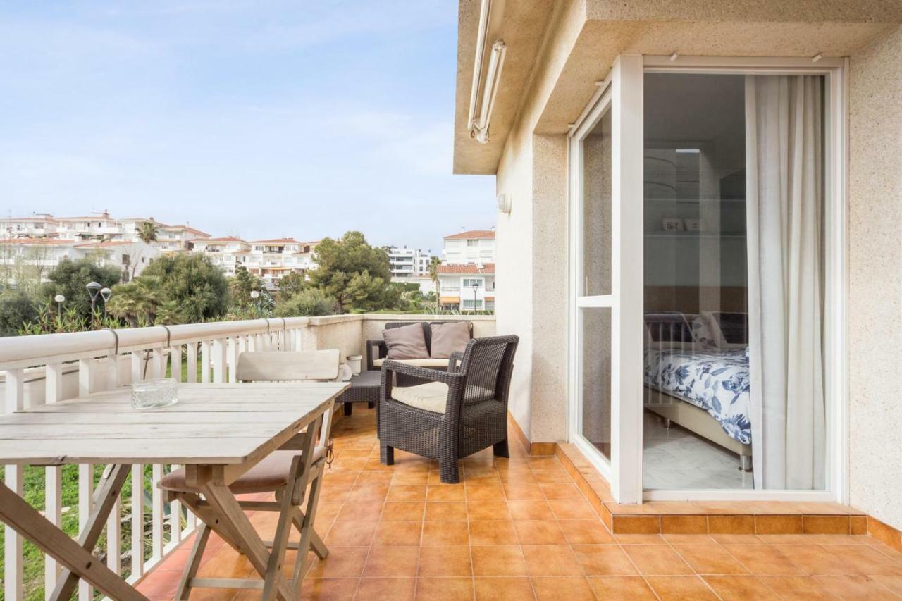 Casa Balmins Sitges Acomodação com café da manhã Exterior foto