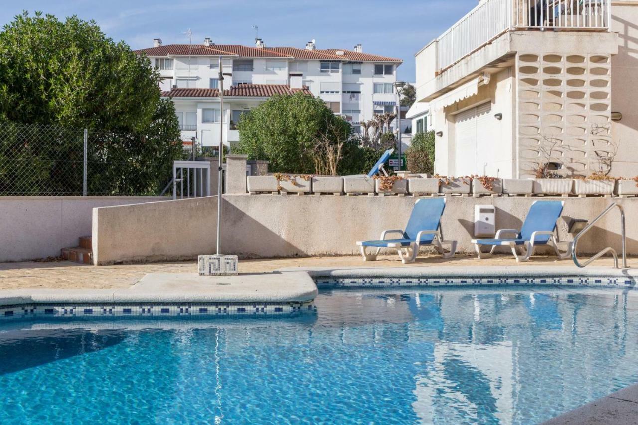 Casa Balmins Sitges Acomodação com café da manhã Exterior foto